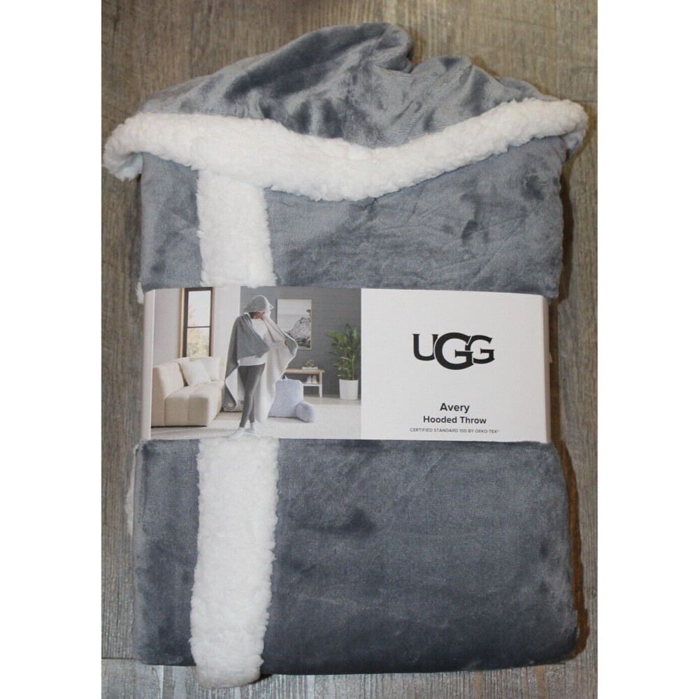 NEW UGG Avery Plush & Sherpa Hooded Throw Blanket With Pockets in Grey